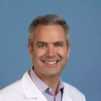 طبيب زراعة الأعضاء