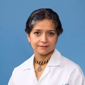 طبيب جراحة القلب والصدر